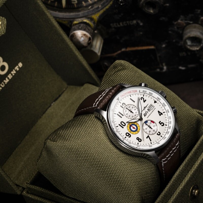 AVI-8 Hawker Hurricane AV-4011-01 Horlogewatch.nl