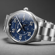 AVI-8 Spitfire Type 300 Automatic AV-4073-11 Oxford Blue Horlogewatch.nl