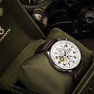 AVI-8 Hawker Hurricane AV-4011-01 Horlogewatch.nl