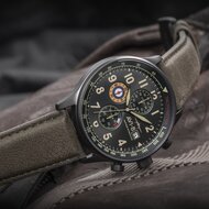 AVI-8 Hawker Hurricane Dark Earth AV-4011-0E Horlogewatch.nl